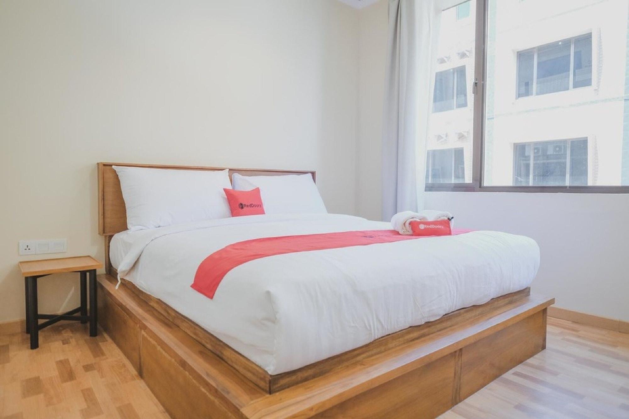 Reddoorz Plus Near Soekarno Hatta Airport 2 Тангеранг Экстерьер фото