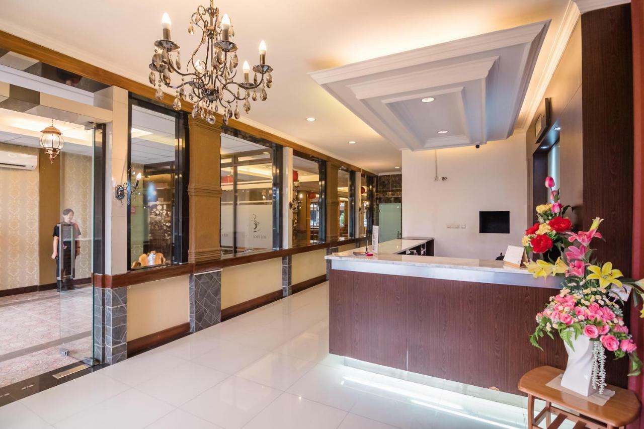 Reddoorz Plus Near Soekarno Hatta Airport 2 Тангеранг Экстерьер фото